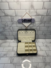 Load image into Gallery viewer, Jewellery Box Medium