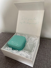 Load image into Gallery viewer, Bridesmaid Proposal Box