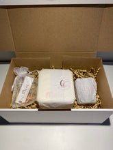 Load image into Gallery viewer, Gift Box